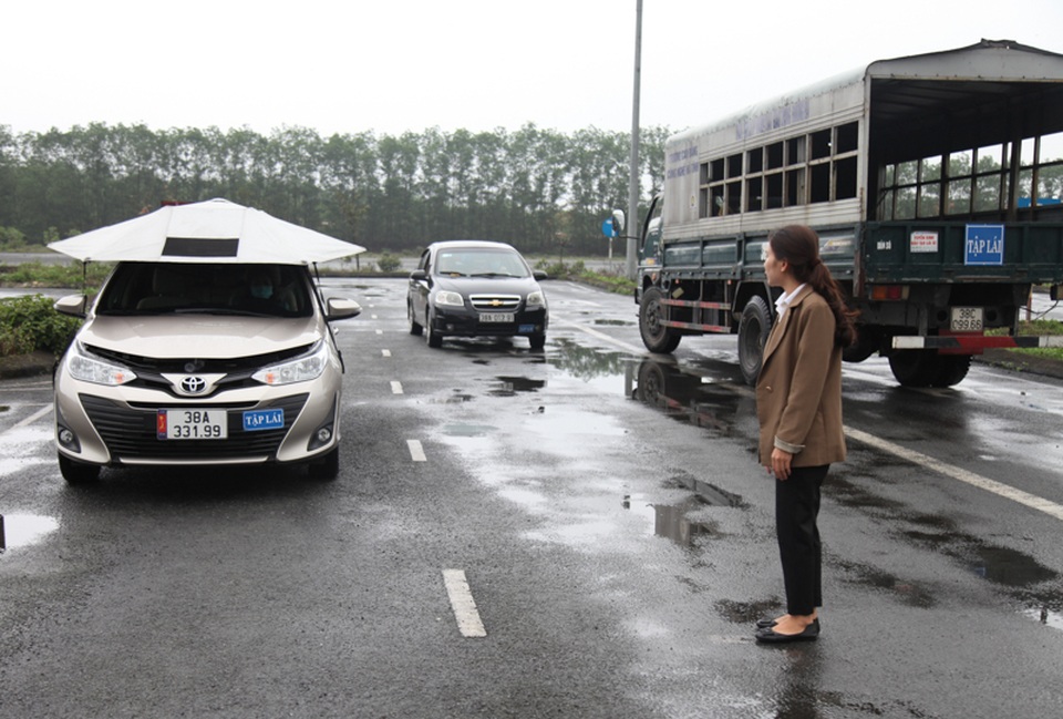 Bóng hồng duy nhất của trường nghề khiến học viên thán phục - 1 Bóng hồng duy nhất của trường nghề khiến học viên thán phục - 1