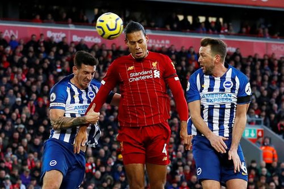Liverpool 2-1 Brighton: Tấm thẻ đỏ tai hại của Alisson - 3 Liverpool 2-1 Brighton: Tấm thẻ đỏ tai hại của Alisson - 3