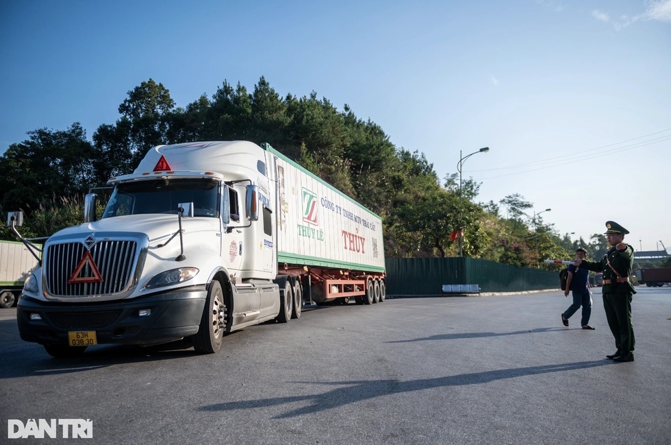 33 mặt hàng nào hút về tỷ USD năm qua? - 1