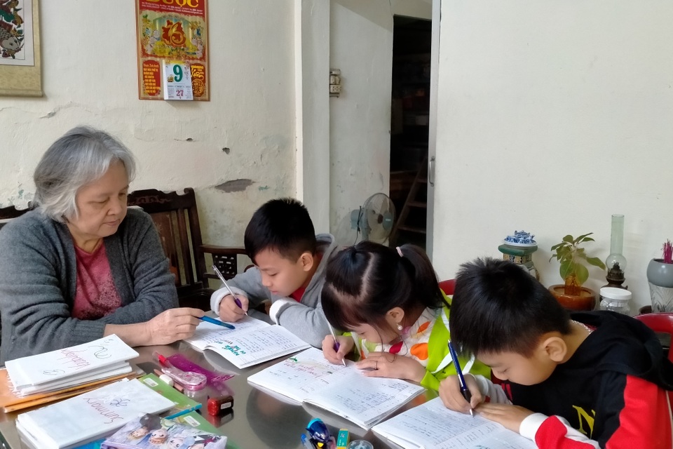 Đà Nẵng: Cô giáo 8 năm dạy tiếng Anh miễn phí cho học trò khó khăn - 1