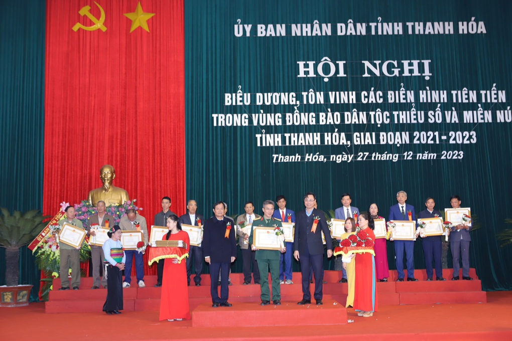 Thanh Hóa biểu dương, tôn vinh 150 gương điển hình vùng dân tộc thiểu số - 3 Thanh Hóa biểu dương, tôn vinh 150 gương điển hình vùng dân tộc thiểu số - 3