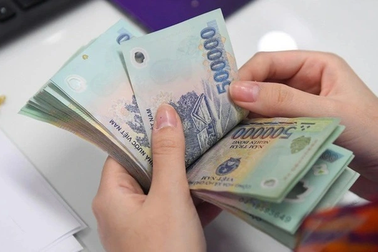 Thu nhập 60 triệu đồng/tháng, phụ huynh vẫn cho con học trường công