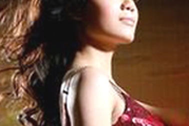 “Sao mai” Ngọc Anh: “Chơi trên sân nhà” đôi khi cũng bị xét nét…