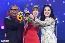 Đen Vâu lập cú đúp, Hòa Minzy xúc động tại Lễ trao giải Cống hiến 2024