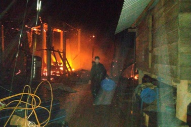 Thiếu nữ tử vong trong đám cháy nhà, 80 triệu đồng vừa đi vay cũng ra tro