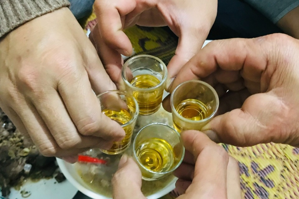 Giật mình thanh niên trai trẻ sớm là đệ ruột của lưu linh - 1 Giật mình thanh niên trai trẻ sớm là đệ ruột của lưu linh - 1
