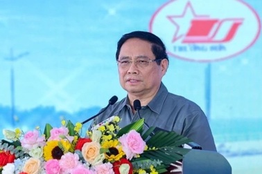 Thủ tướng: Khai thác cầu Phong Châu xứng đáng với mong mỏi của người dân