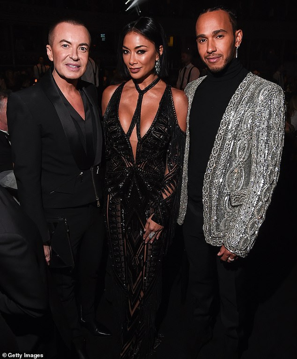 Nicole Scherzinger gợi cảm tái ngộ bồ trẻ - 2 Nicole Scherzinger gợi cảm tái ngộ bồ trẻ - 2