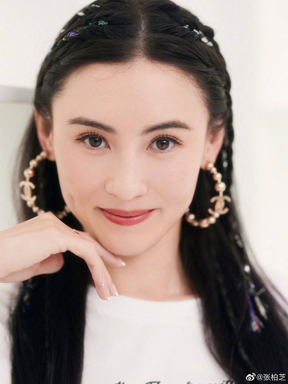 Trương Bá Chi sở hữu dáng vóc mướt mát, làn da sáng mịn - 5