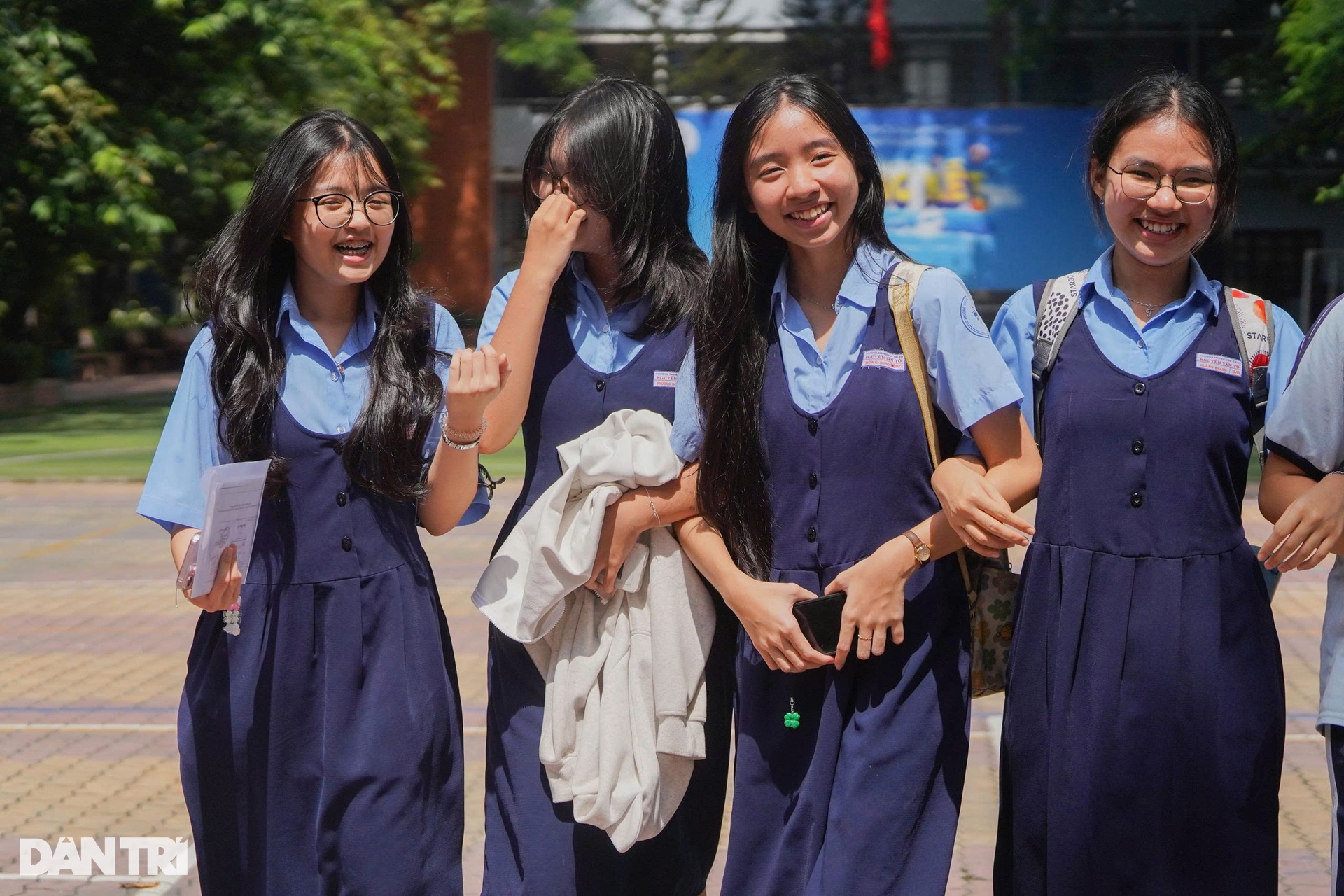 បេក្ខជន HCMC មានទំនុកចិត្ត និងត្រៀមខ្លួនរួចជាស្រេចសម្រាប់ការប្រឡងចូលថ្នាក់ទី ១០-៦ Thí sinh TPHCM tự tin, sẵn sàng cho kỳ thi vào lớp 10 - 6