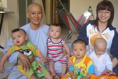 Quà Noel đến với các bé họ Nhân