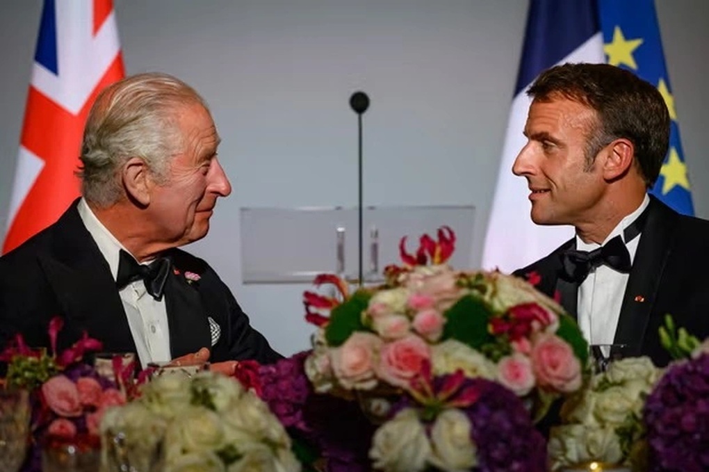 Tổng thống Macron: Pháp và Anh có thể cứu châu Âu - 1 Tổng thống Macron: Pháp và Anh có thể cứu châu Âu