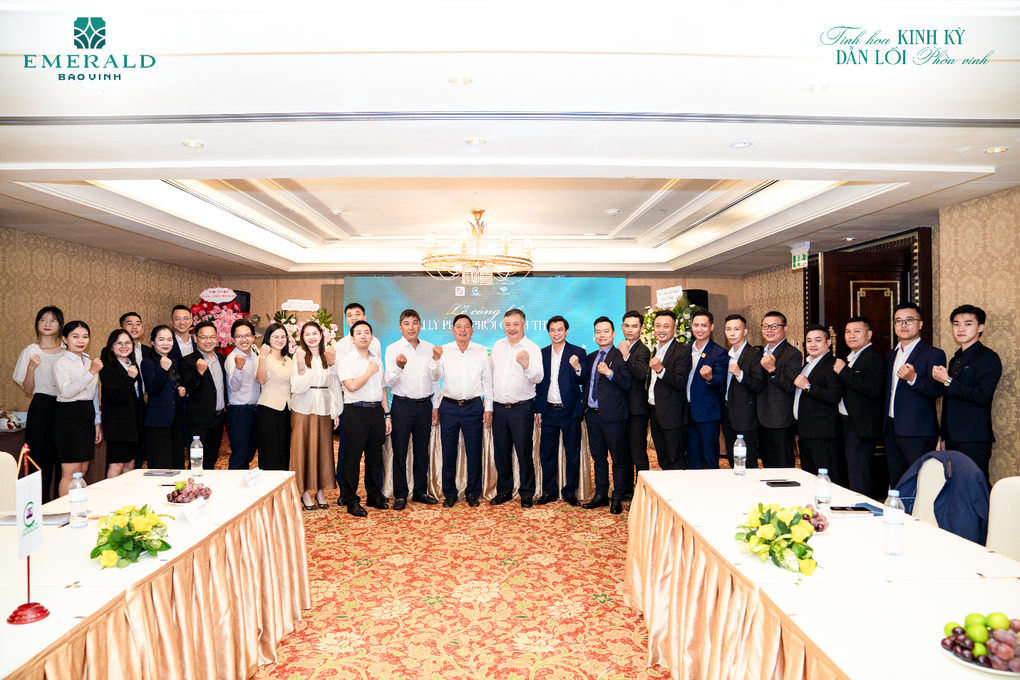 Emerald Bao Vinh ký kết đối tác phân phối, chuẩn bị ra mắt thị trường - 1 Emerald Bao Vinh ký kết đối tác phân phối, chuẩn bị ra mắt thị trường - 1