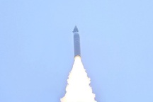 Triều Tiên phóng loạt tên lửa, cảnh báo nguy cơ xung đột