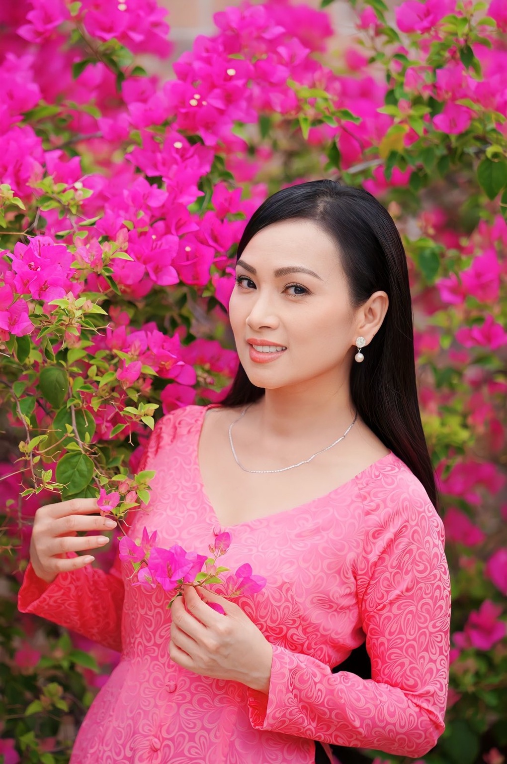 Ca sĩ Hà Phương làm điều đặc biệt cho cha và cậu ruột vào ngày sinh nhật - 2 Ca sĩ Hà Phương làm điều đặc biệt cho cha và cậu ruột vào ngày sinh nhật - 2
