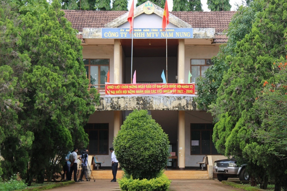 Đến làm thủ tục BHXH một lần, lao động phát hiện bị thiếu số năm đóng - 4 Đến làm thủ tục BHXH một lần, lao động phát hiện bị thiếu số năm đóng - 4