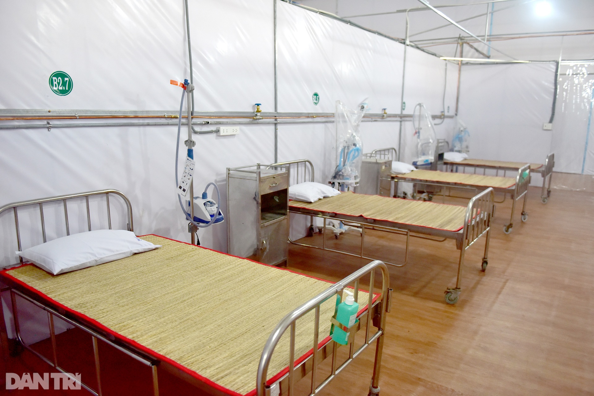 Biến Trung tâm hội chợ thành Bệnh viện dã chiến điều trị Covid-19 - 8 Biến Trung tâm hội chợ thành Bệnh viện dã chiến điều trị Covid-19 - 8