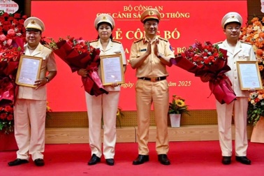 Lần đầu tiên Cục CSGT có nữ phó cục trưởng