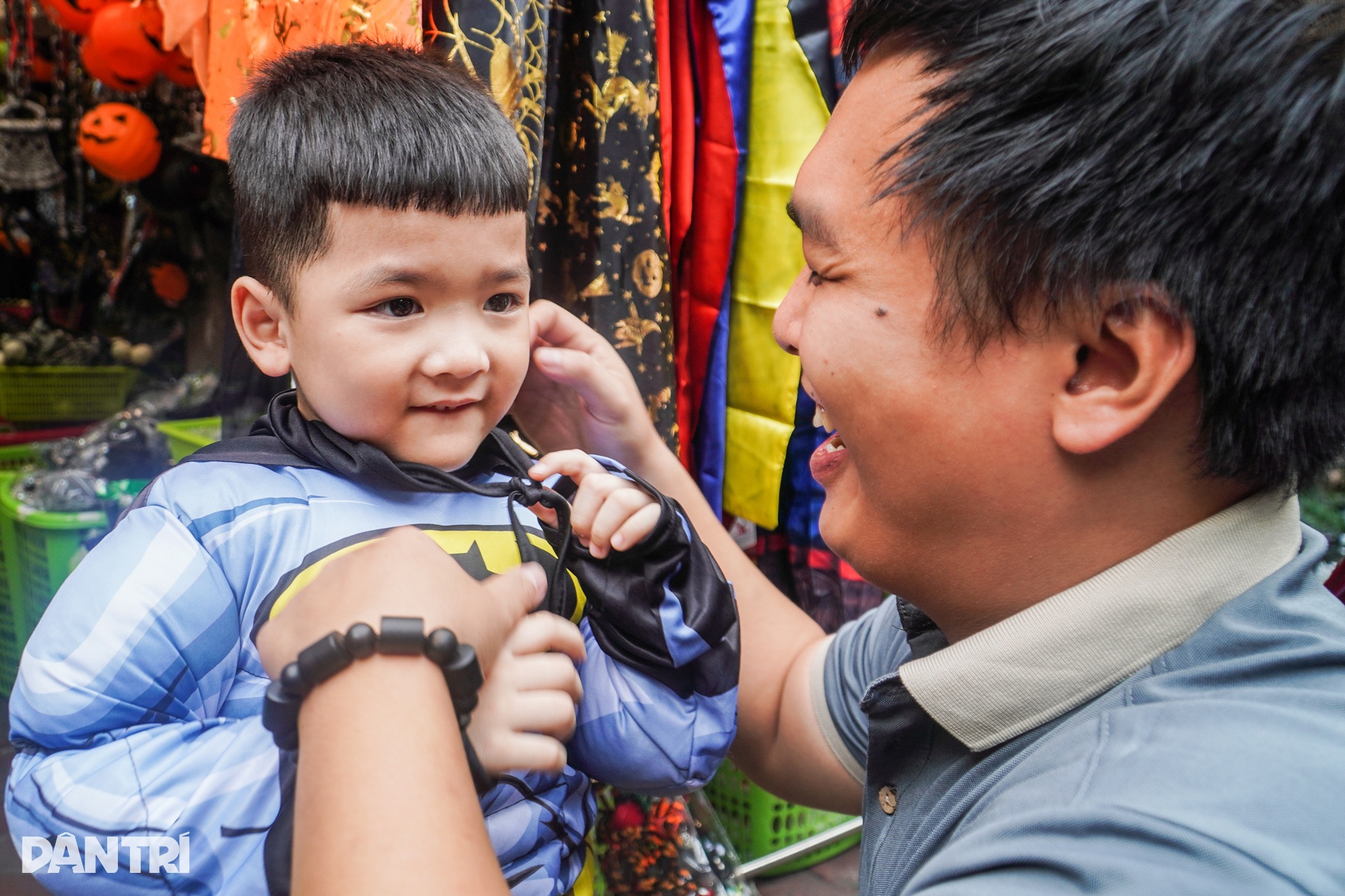 Không khí Halloween ngập tràn đường phố TPHCM - 7