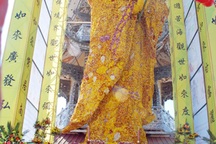 Ra mắt tượng Phật kết bằng 600.000 bông hoa bất tử