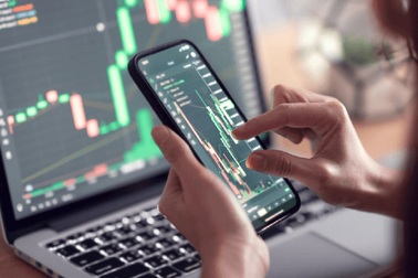 Người phụ nữ ở Hà Nội mất 165 triệu đồng vì sàn ngoại hối online