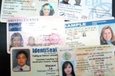 Đổi mẫu giấy phép lái xe mới từ năm 2010