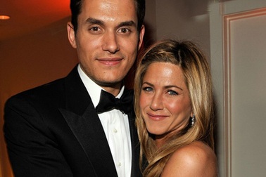 Jennifer Aniston lại chia tay tình nhân trẻ