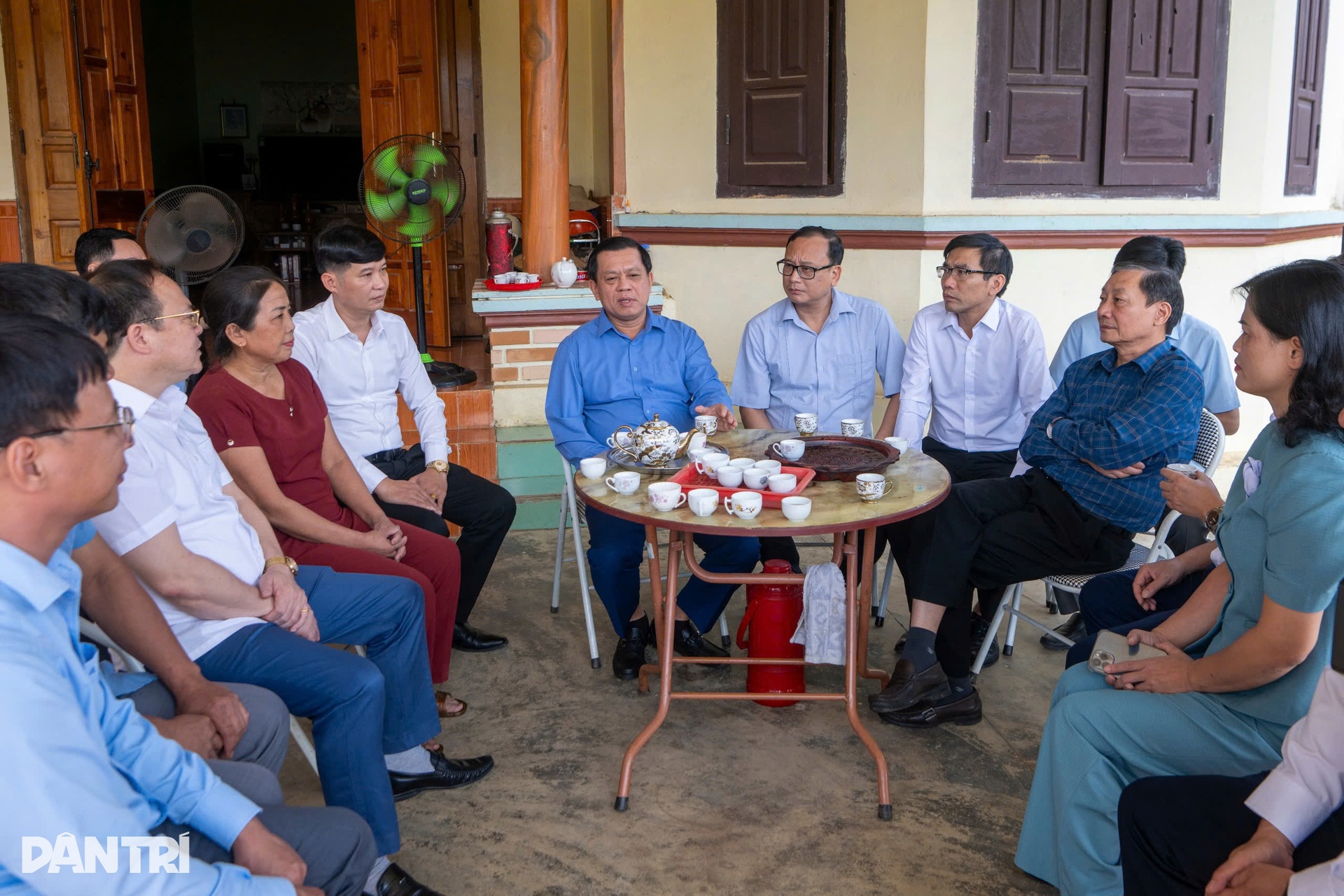 Thân nhân liệt sĩ mất nhà do bão rưng rưng khi sẽ có nhà mới đón Tết - 1 Thân nhân liệt sĩ mất nhà do bão rưng rưng khi sẽ có nhà mới đón Tết - 1