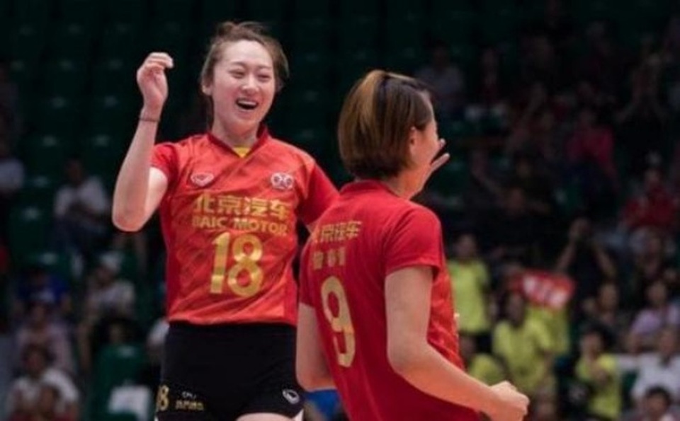 VĐV bóng chuyền xinh như thiên thần của Trung Quốc bất ngờ giải nghệ sớm - 1 VĐV bóng chuyền xinh như thiên thần của Trung Quốc bất ngờ giải nghệ sớm - 1