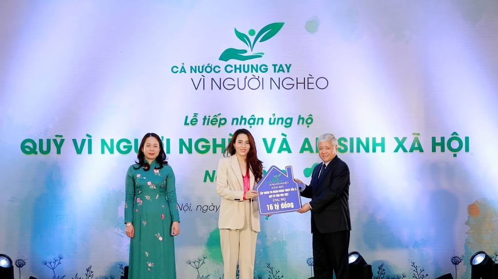 Tập đoàn TH trao học bổng cho học sinh khó khăn tại Phú Yên - 3 Tập đoàn TH trao học bổng cho học sinh khó khăn tại Phú Yên - 3