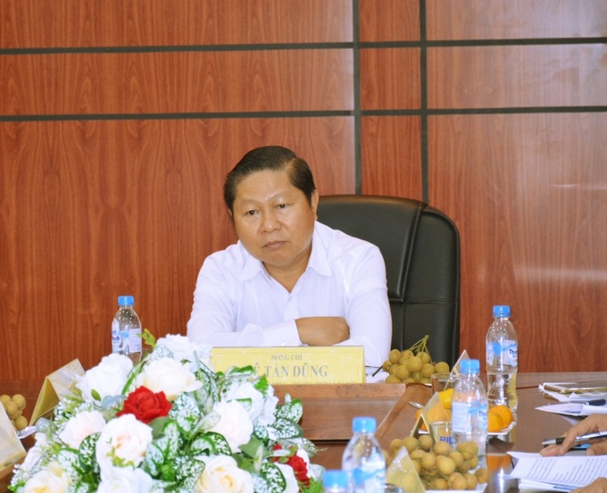 Thứ trưởng Lê Tấn Dũng tại buổi làm việc với Trường Cao đẳng Kỹ nghệ Dung Quất