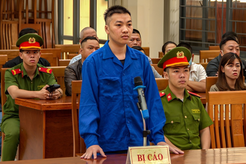 Bị chém vì dám cọ quẹt người yêu của bạn - 1 Bị chém vì dám cọ quẹt người yêu của bạn - 1