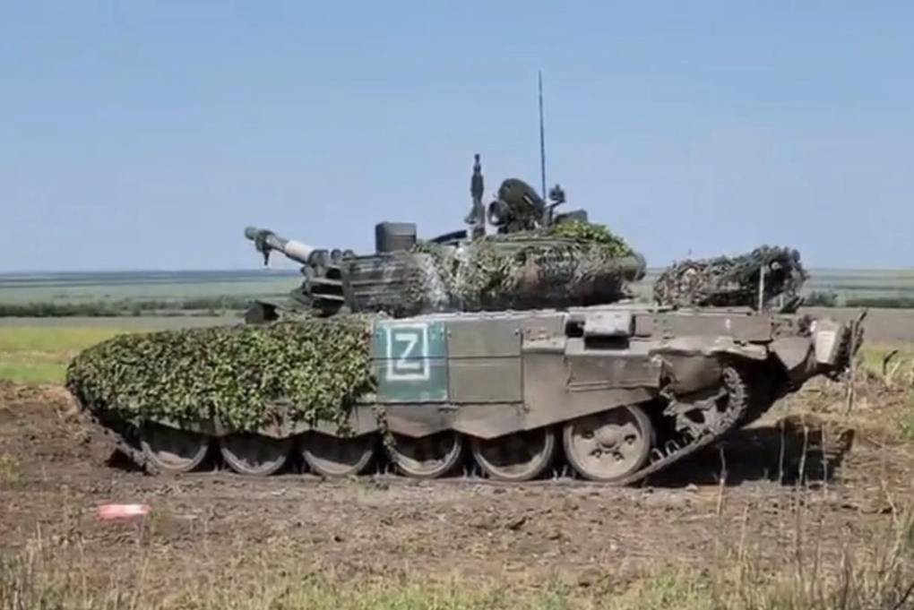 Ukraine dồn quân chọc thủng phòng tuyến huyết mạch, thu xe tăng chủ lực Nga - 3 Ukraine dồn quân chọc thủng phòng tuyến huyết mạch, thu xe tăng chủ lực Nga - 3