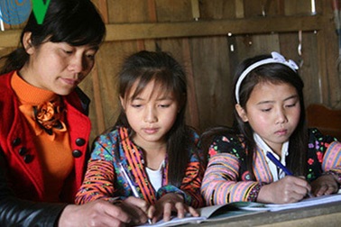 Tăng lương giáo viên và đối tượng được ưu tiên: Bộ Giáo dục nói gì?