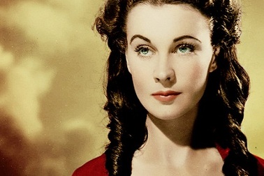 Chiếc váy vứt đi bỗng có giá 3 tỉ đồng