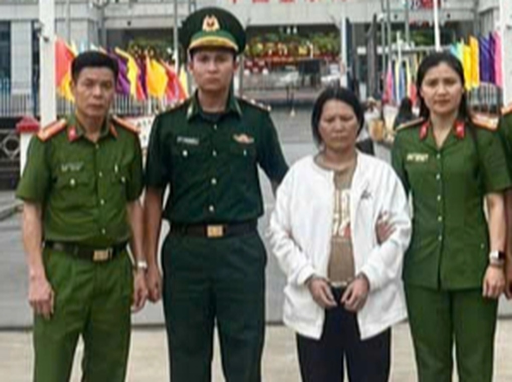 Truy bắt thành công “nữ quái” 7 năm vượt biên trốn truy nã - 1 Truy bắt thành công “nữ quái” 7 năm vượt biên trốn truy nã - 1