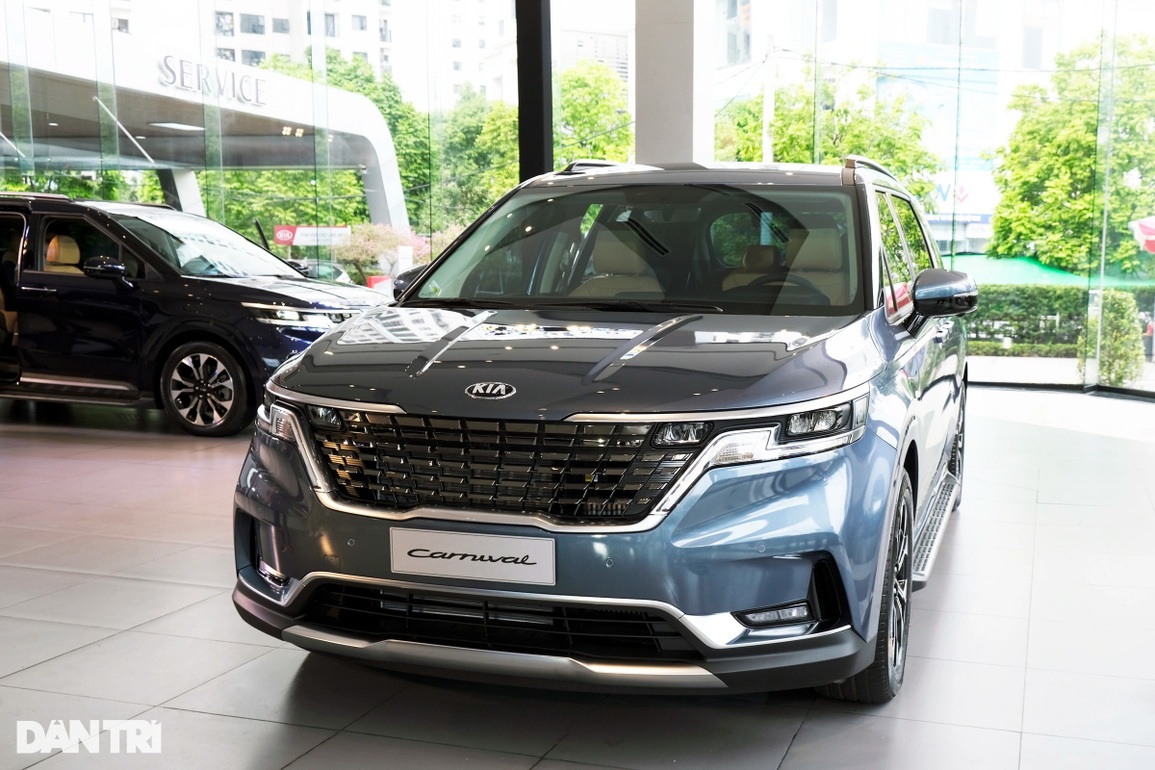 Bị chê kém sang, MPV tiền tỷ Kia Carnival 2022 tại Việt Nam đổi logo mới - 5 Bị chê kém sang, MPV tiền tỷ Kia Carnival 2022 tại Việt Nam đổi logo mới - 5