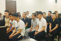 Hoãn phiên xử nhóm người bịt mặt vây bắt "con nợ" ở Hà Nội
