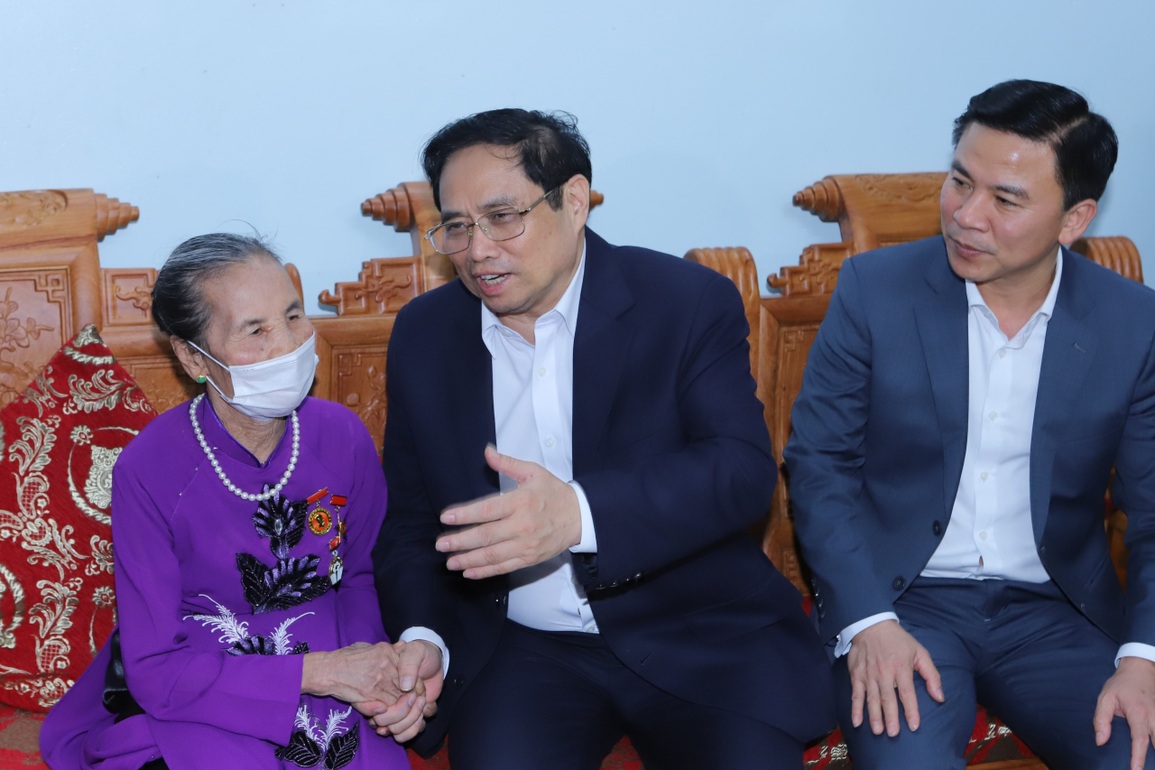 Thủ tướng: Thần tốc, thần tốc hơn nữa tiêm phủ vaccine cho dân! - 4 Thủ tướng: Thần tốc, thần tốc hơn nữa tiêm phủ vaccine cho dân! - 4