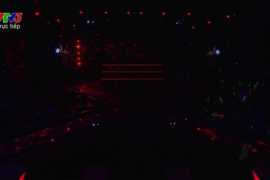 Trang phục Hồ Ngọc Hà biểu diễn tiết mục "What is love" bị nghi đạo nhái