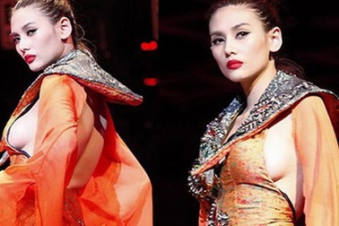 Quản lý nghệ sĩ phản cảm: “Quất” như thế nào?