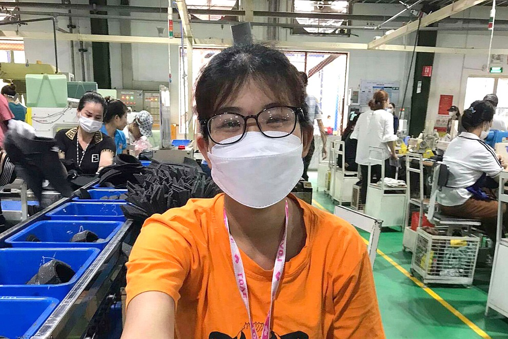 Cử nhân giờ đây không cần giấu bằng để xin việc làm công nhân… - 1 Cử nhân giờ đây không cần giấu bằng để xin việc làm công nhân… - 1