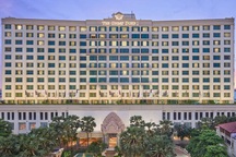 Campuchia "căng mình" chống dịch, khách sạn sang thành bệnh viện dã chiến