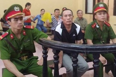 Vụ “phơi nắng” bị cáo tại sân toà: Liên tiếp kêu oan và kết quả đình chỉ điều tra bị can