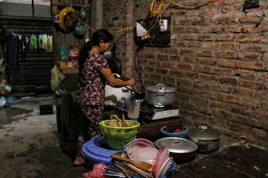 Phận nghèo ở những khu nhà tiền tỉ