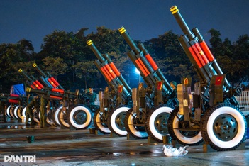 Cận cảnh dàn pháo lễ uy dũng phục vụ đại lễ A80 trước sân Mỹ Đình