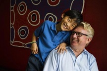 Có được nhận con nuôi là người nước ngoài không?