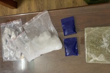Bắt cặp đôi tàng trữ ma túy, thu giữ 2 bánh heroin cùng 1kg ma túy đá