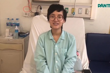 Trao hơn 447 triệu đồng do bạn đọc giúp đỡ đến mẹ đơn thân mắc suy thận