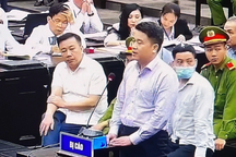 Cựu Phó Chủ tịch tỉnh Quảng Nam đọc thơ trước tòa